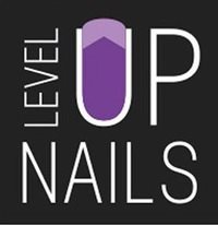 Логотип компании Level up nails, студия